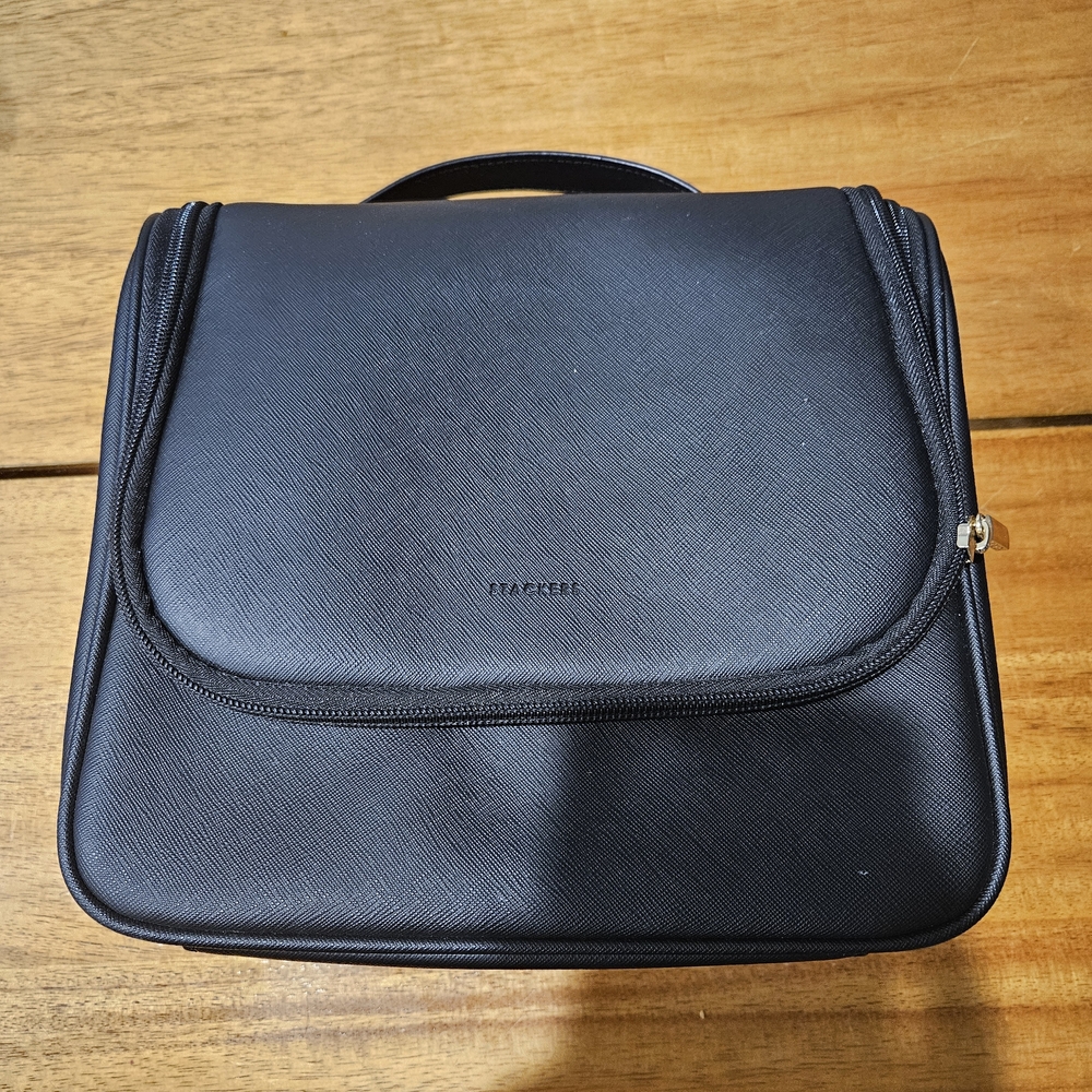 Stacker Women's Black Toiletry Bag